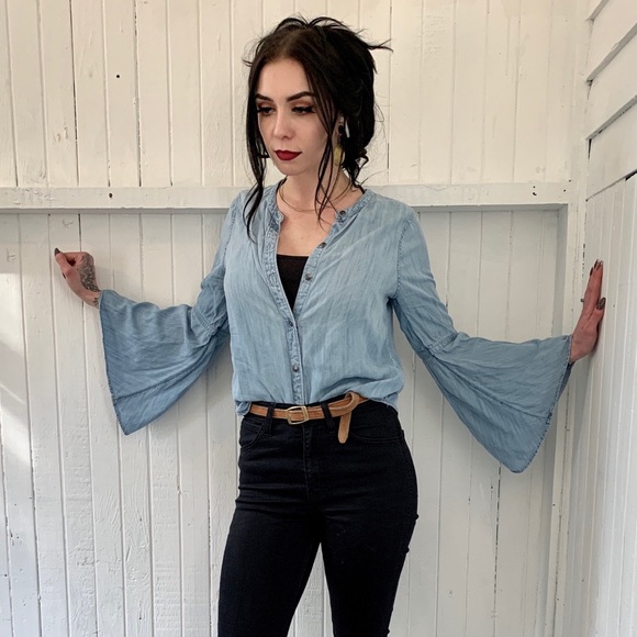 American Eagle Outfitters Tops - Denim chambray bell sleeve button down AE medium